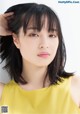 Suzu Hirose 広瀬すず, Shonen Magazine 2019 No.17 (少年マガジン 2019年17号) P3 No.bed56a